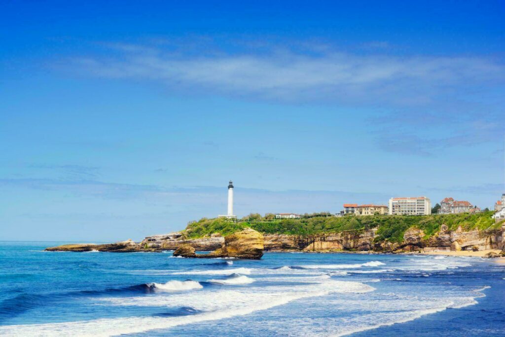 Allez voir le phare de Biarritz