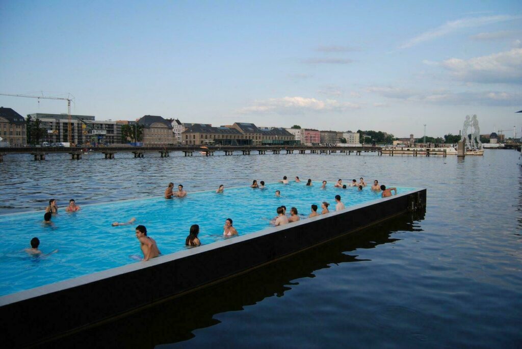 Badeschiff Berlin