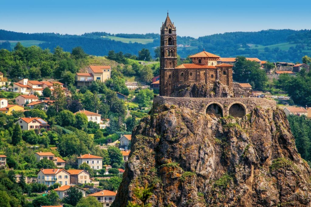 Puy-en-Velay Rocher Saint-Michel d Aiguilhe