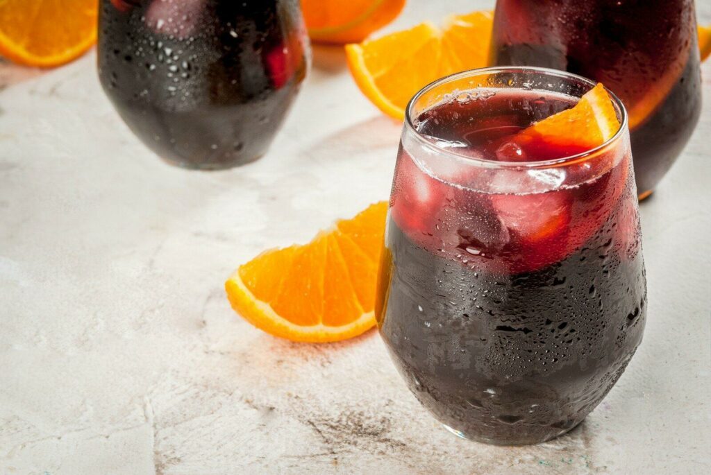 Cocktail traditionnel espagnol, le Tinto de Verano