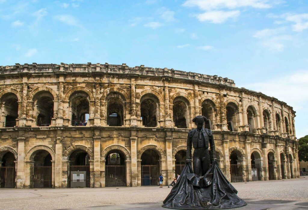 Que visiter en Occitanie ? Nîmes et ses arènes !