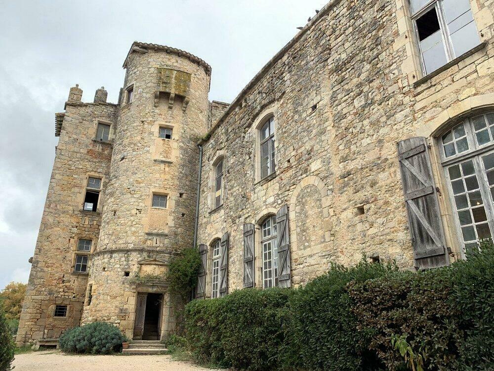 Visiter les châteaux du village de Bruniquel, dans le Tarn-et-Garonne