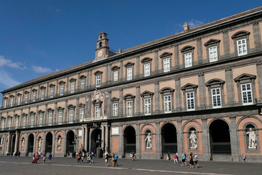 Le palais Royal à Naples