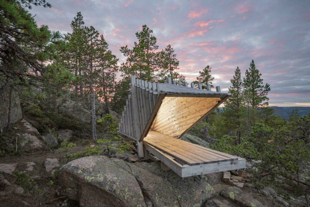 Maison en bois insolite en Suède