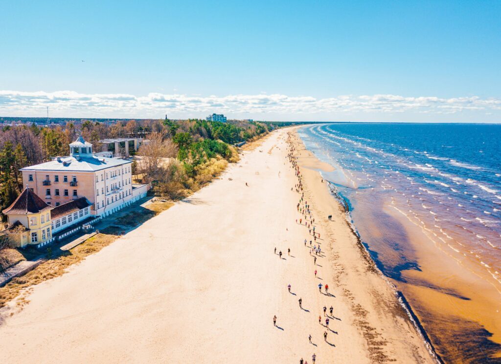 plage Jurmala Lettonie