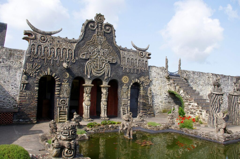 musée insolite en France Robert Tatin