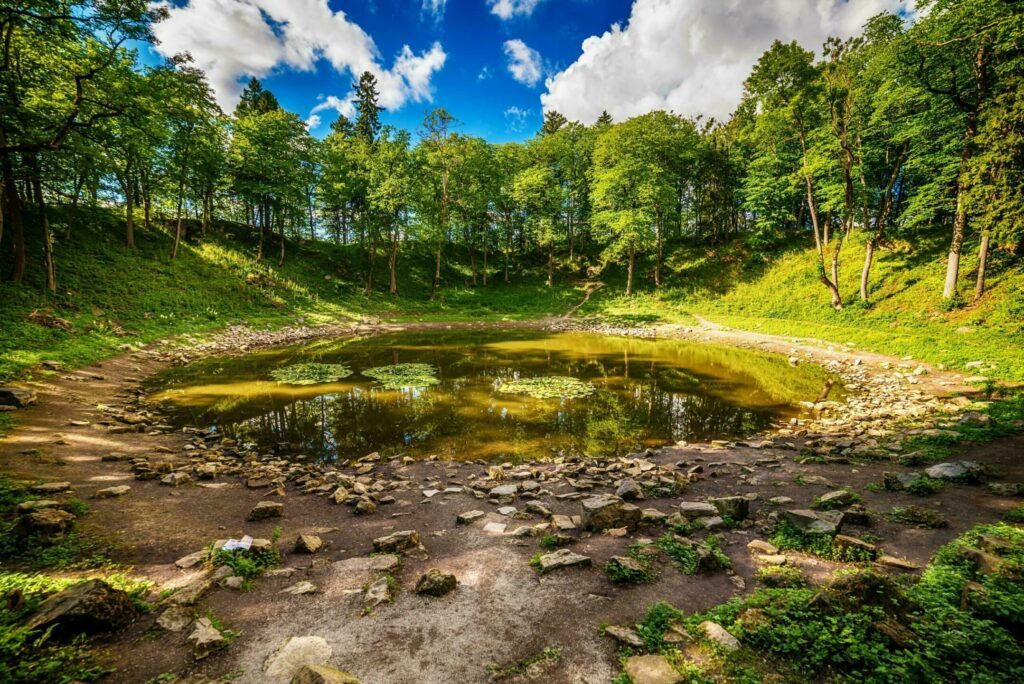 cratère Kaali paysages d'Estonie