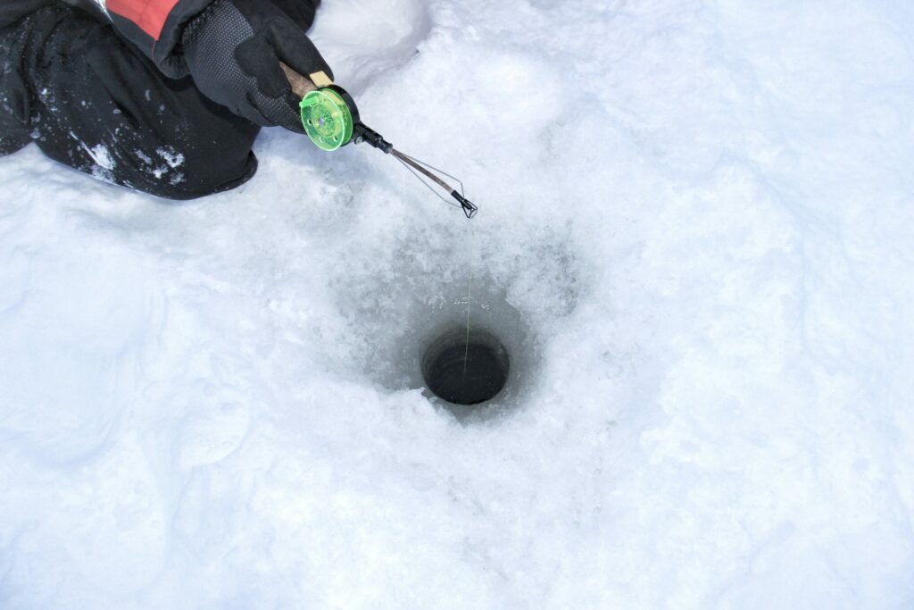 pêche sous la glace en Finlande