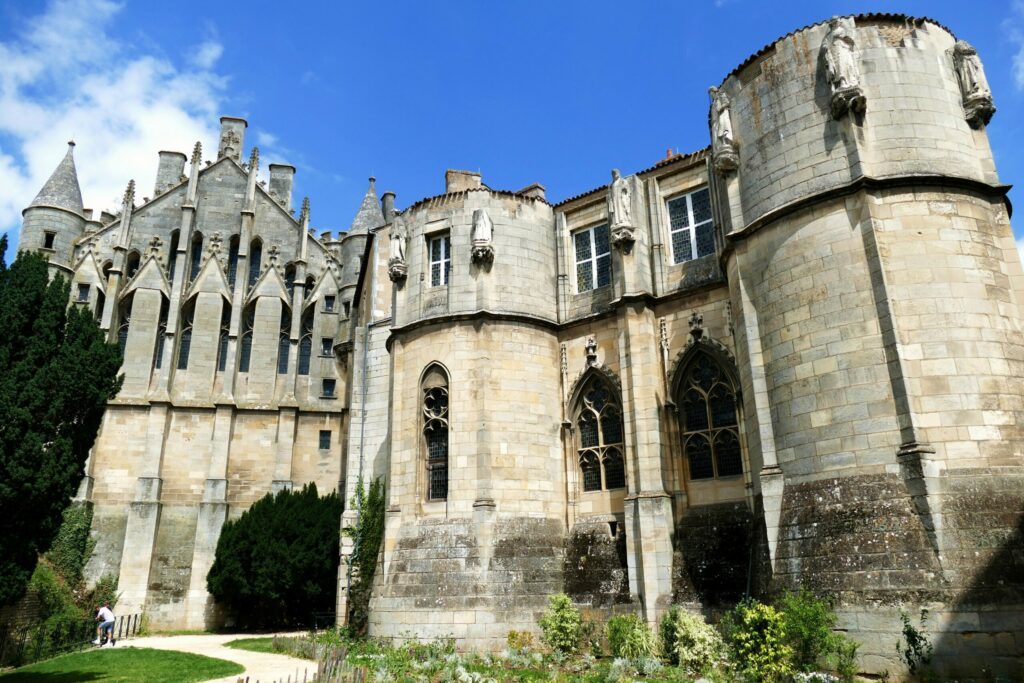 palais des ducs d’Aquitaine à faire à Poitiers