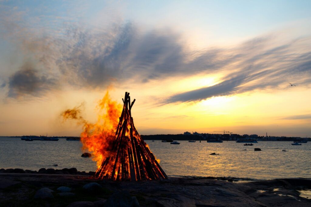 Fêter la Saint-Jean en Finlande