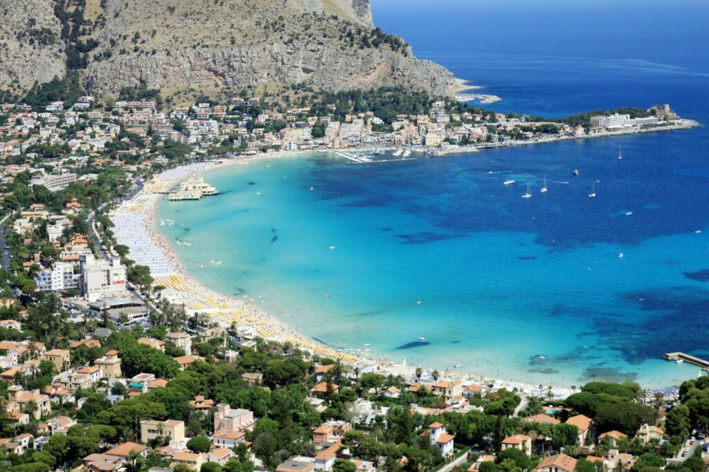 La plage de Mondello