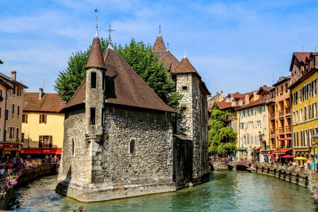 Le Palais de l’Isle à faire à Annecy