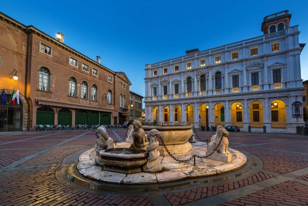 La piazza Vecchia