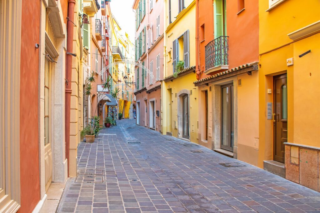 Stroll through the colorful alleys