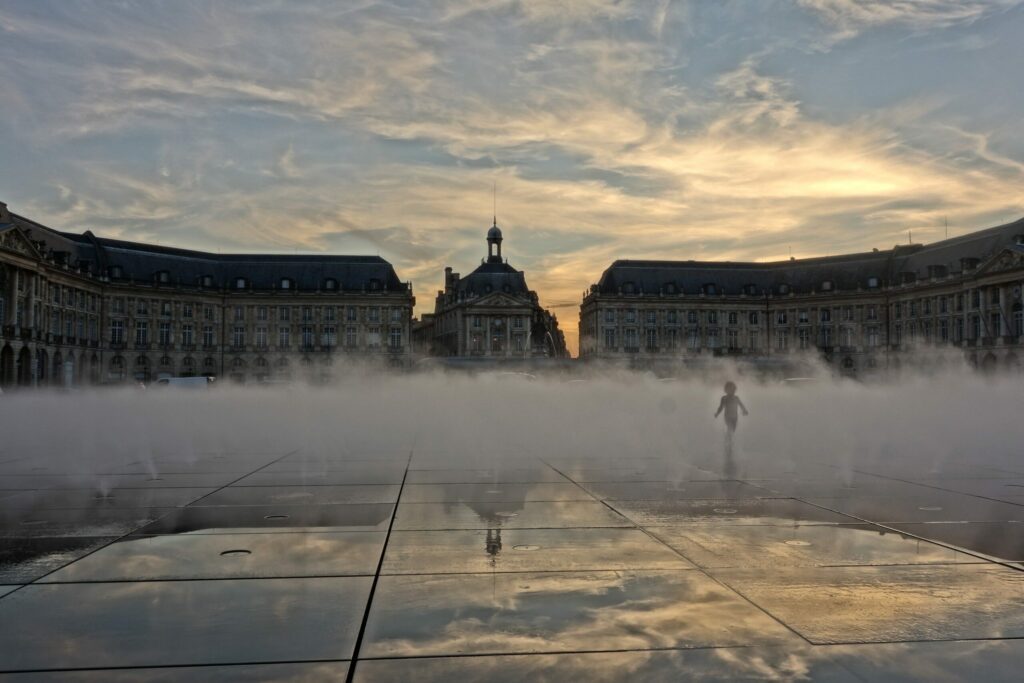 S'amuser sur le miroir d'eau