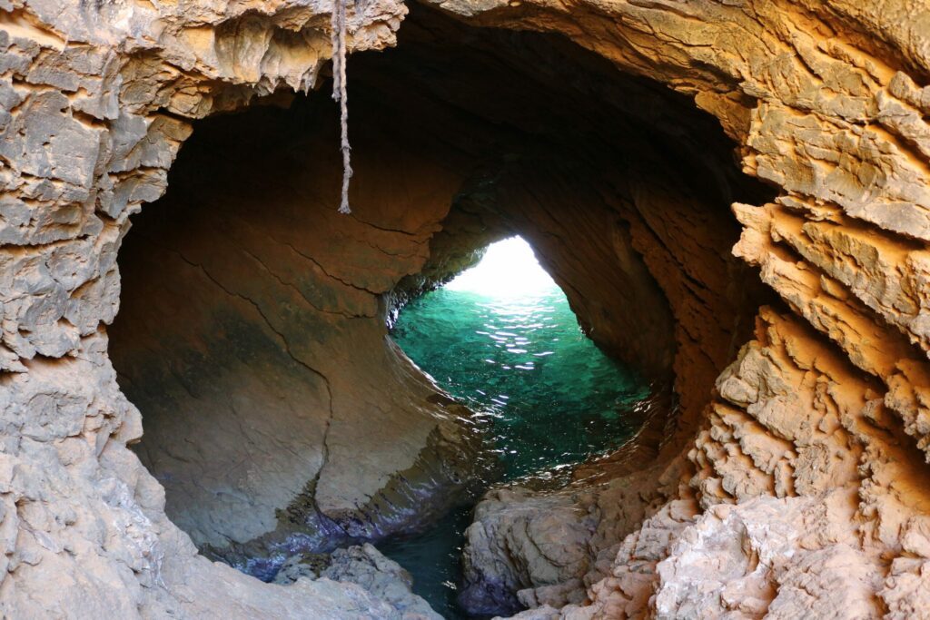 Des grottes dans les Calanques