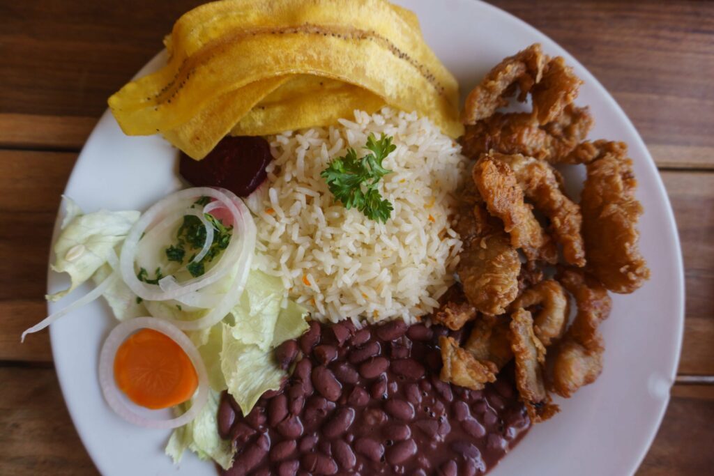 Tipik Kosta Rika yemeği