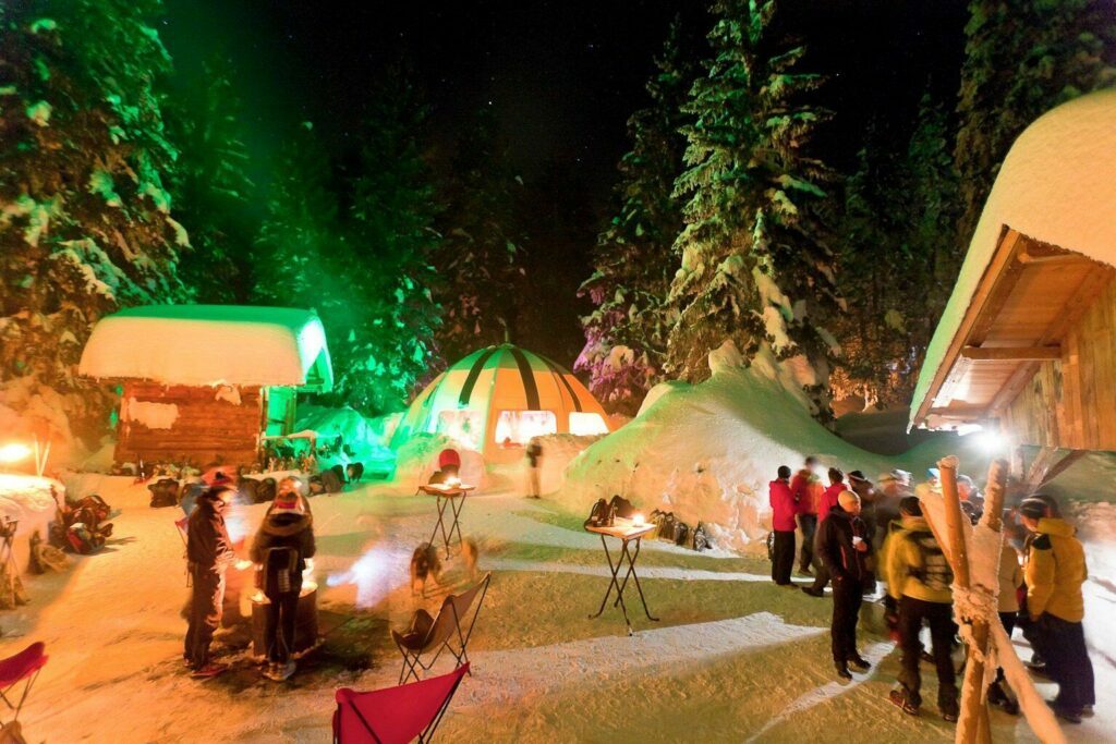 Dormir dans un igloo dans les hôtels insolites en hiver