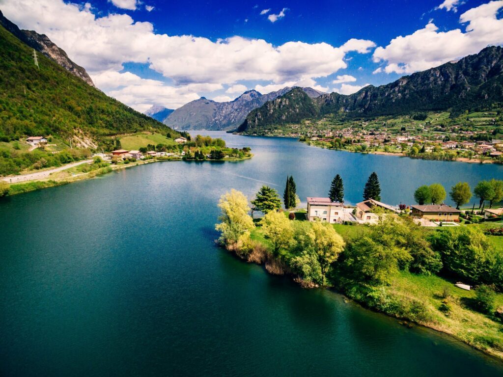 Le lac d'Idro en Italie