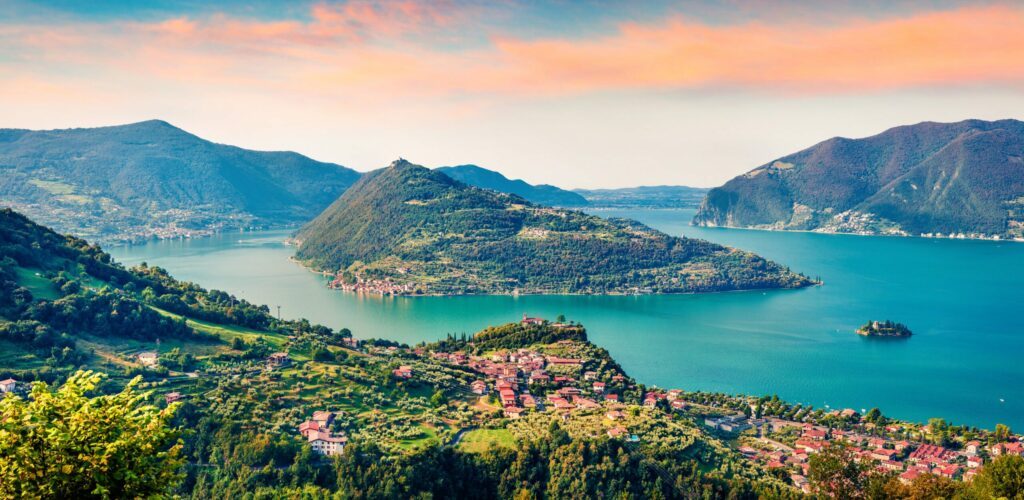 Le lac d'Iseo en Italie