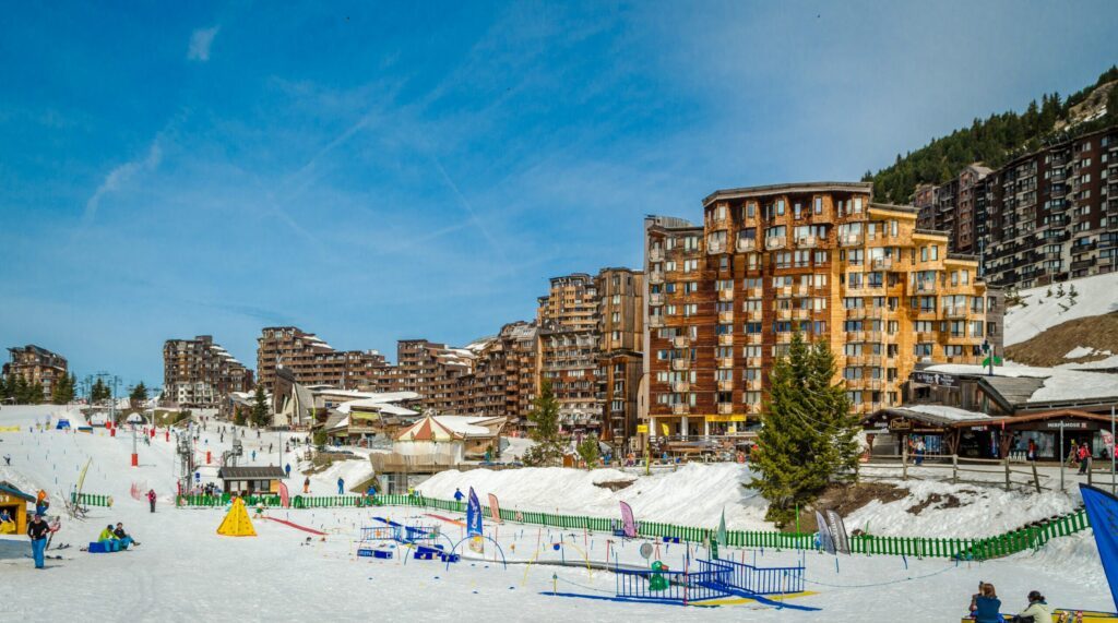 Avoriaz parmi les stations de ski de luxe en France