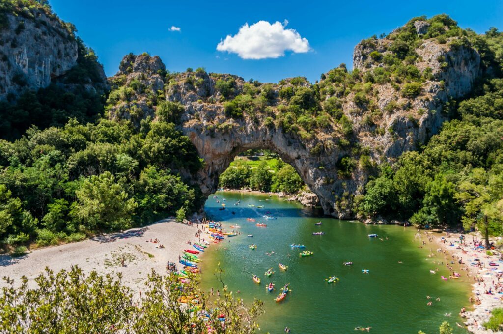 Faire du canoë en Ardèche