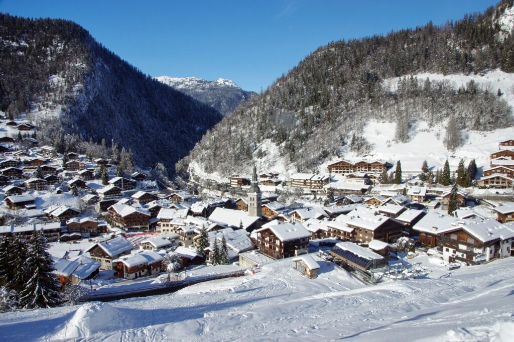 La Clusaz parmi les stations de ski de luxe en France