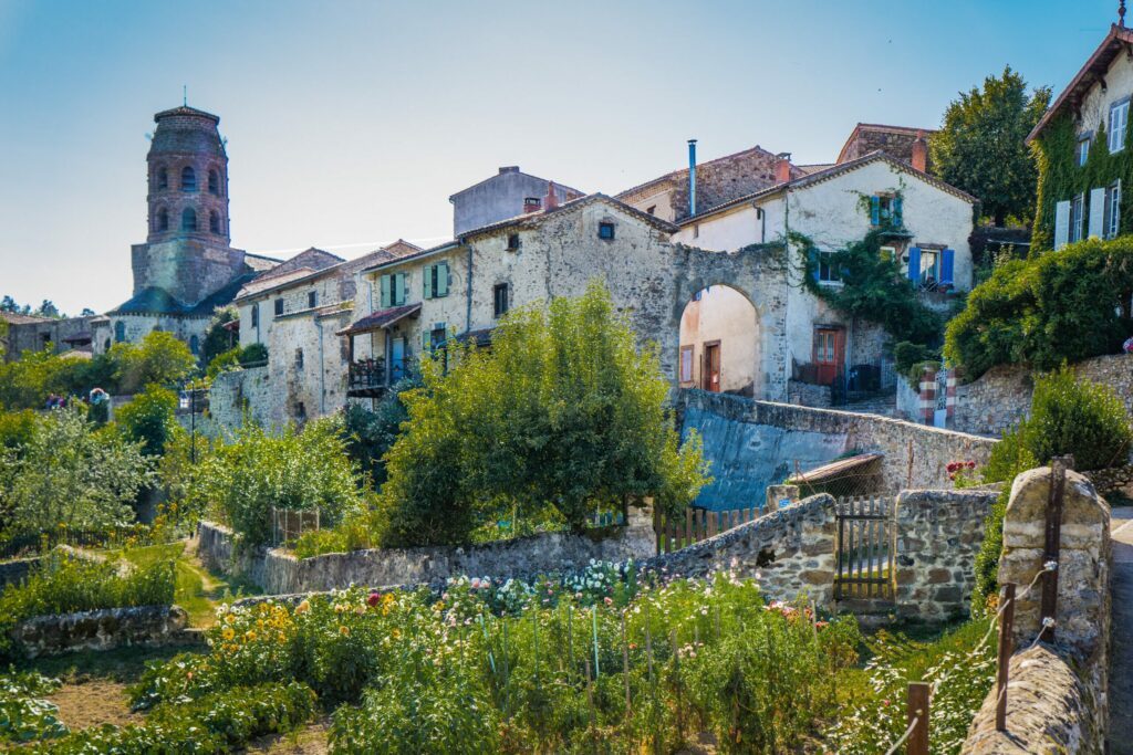 Le joli village de Lavaudieu en Auvergne