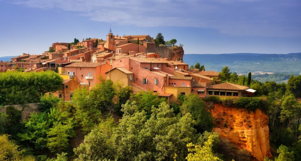 Wioska Roussillon wśród najpiękniejszych wiosek we Francji