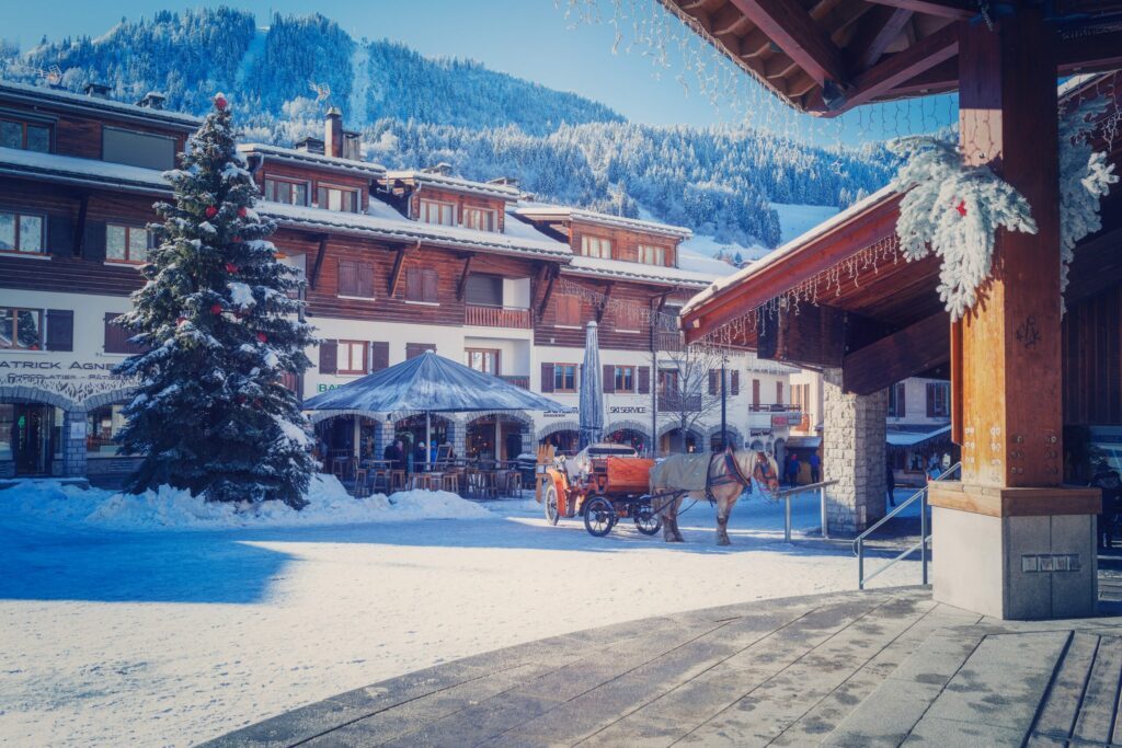 Traîneau à la Clusaz parmi les activités de montagne en hiver