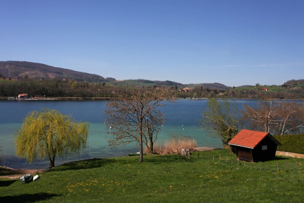 Le lac de Paladru aux alentours de Lyon