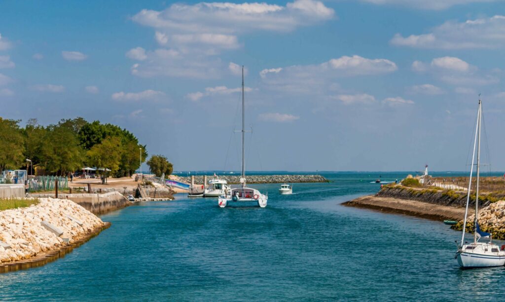location de bateau à La Rochelle pour voir l'île d'Oléron