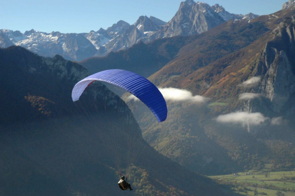 Faire du parapente dans la vallée d'Aspe