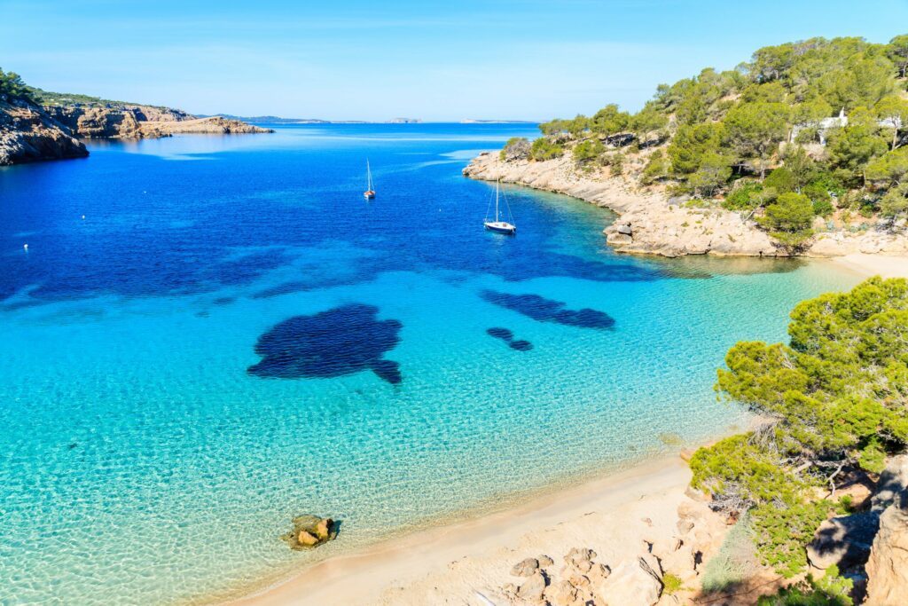 La plage de Cala Salada parmi les plus belles plages d'Espagne