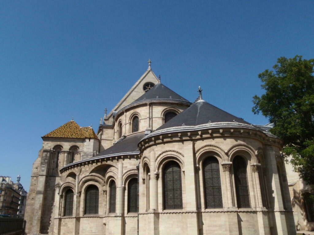 Le musée des Arts et Métiers dans une église