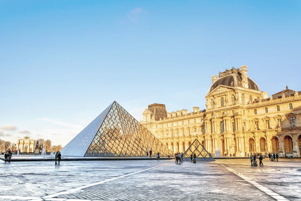 Le musée du Louvre à Paris