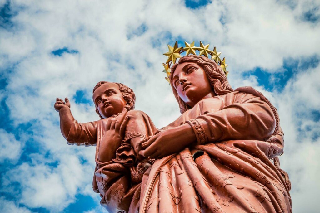 La Vierge rouge au Puy-en-Velay