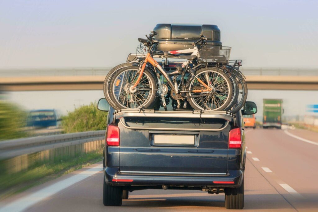 Utiliser un porte-vélo sur le coffre de la voiture