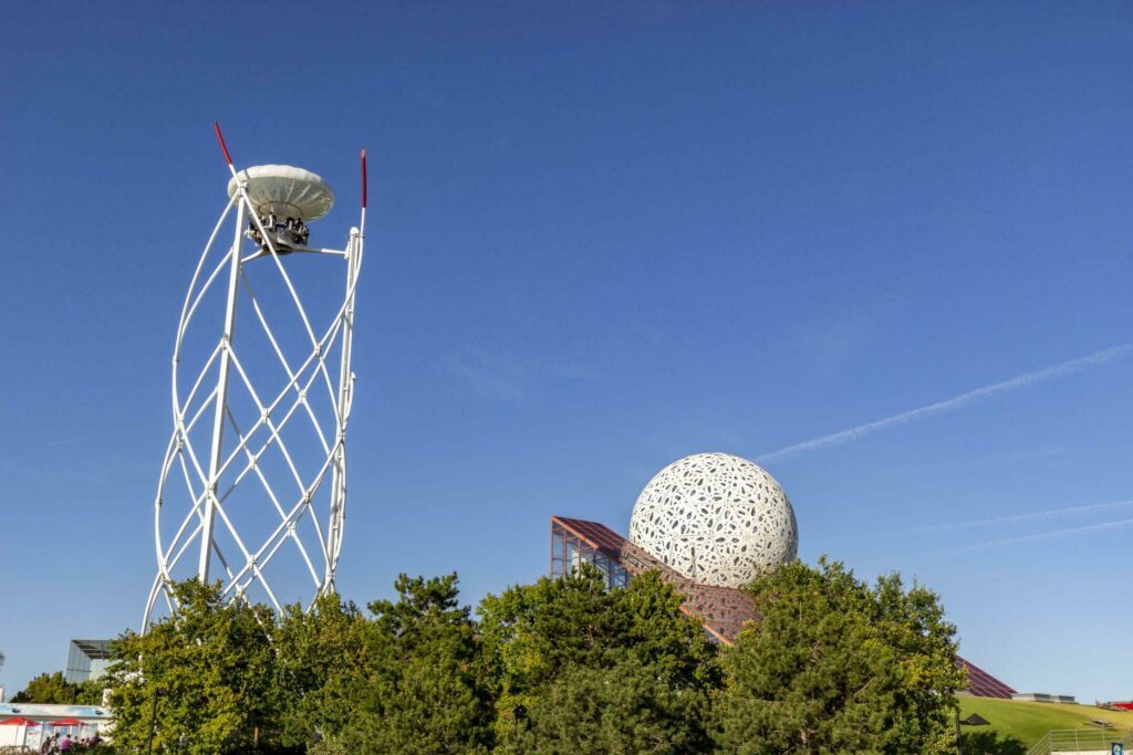 L'aérobar parmi les attractions du Futuroscope