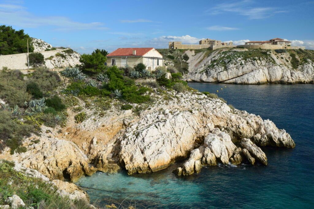 Entrée de la Calanque de Saint-Estève