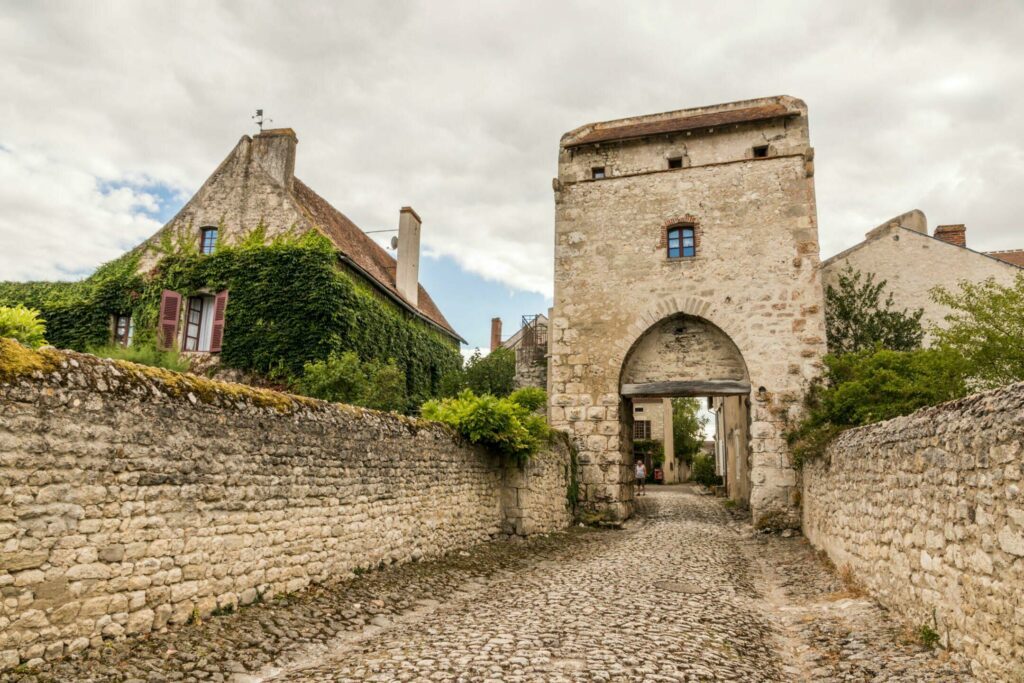 La cité de Charroux à faire dans la Vienne