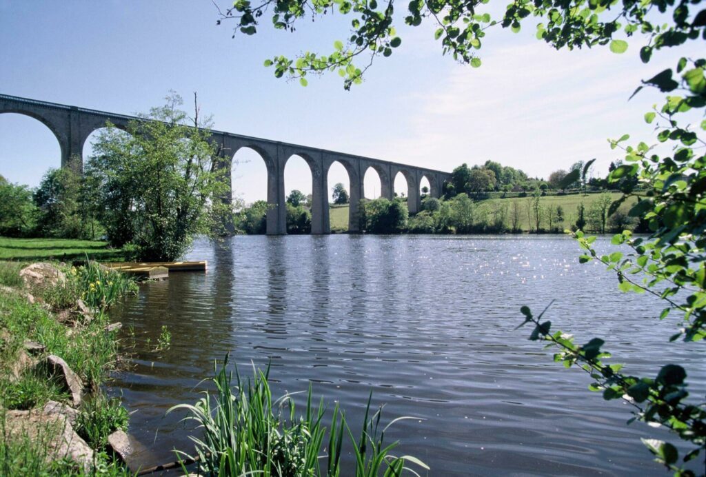 Le viaduc de l'Isle Jourdain dans la Vienne