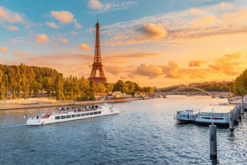 Nabrzeża Sekwany w Paryżu w najpiękniejszych miejscach Francji