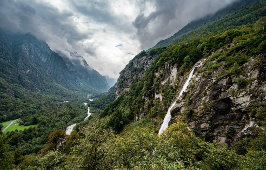 La cascade de Foroglio parmi les plus belles cascades en Suisse