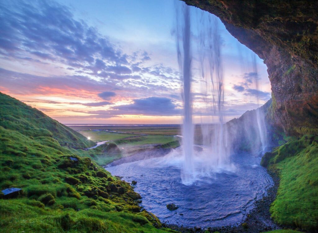 La chute Seljalandsfoss