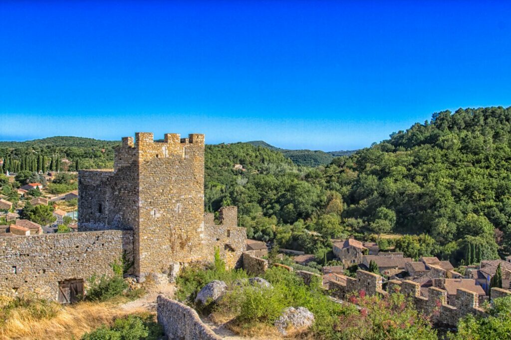 Le château de Saint-Montan en Ardèche