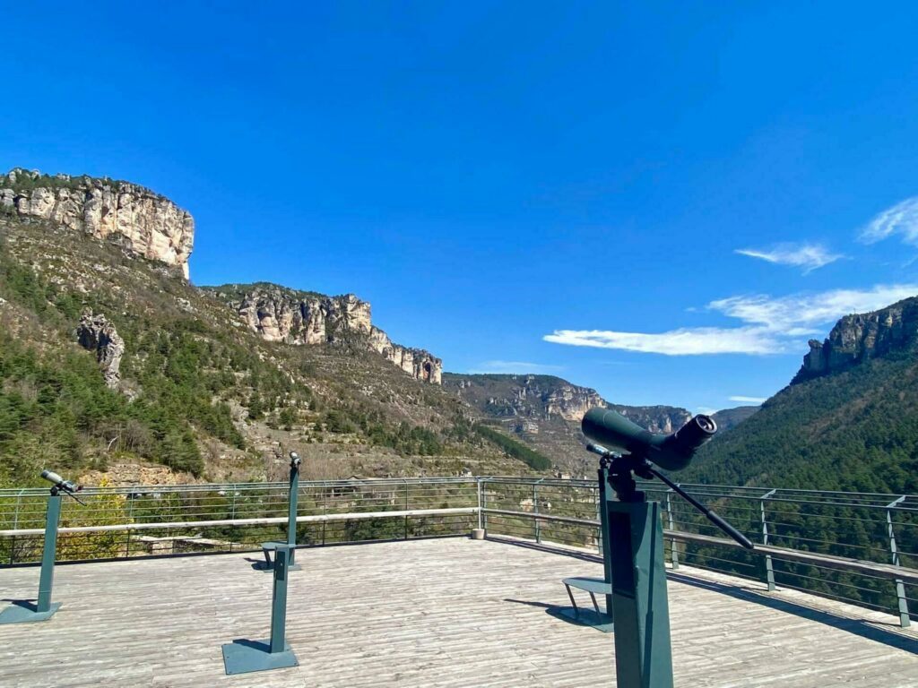 La terrasse d'observation de la Maison des Vautours