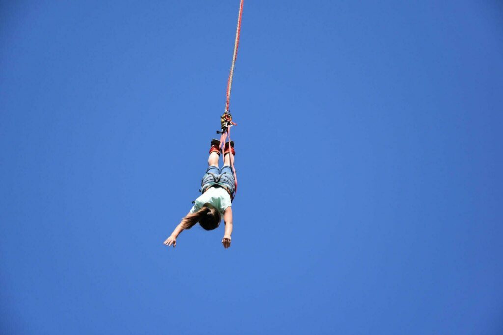 Saut à l'élastique