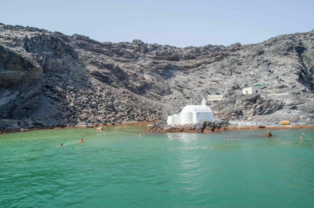 L'île Palea Kameni et ses sources chaudes