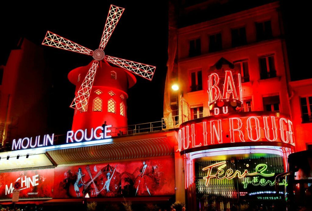 Sortir le soir à Paris au Moulin Rouge